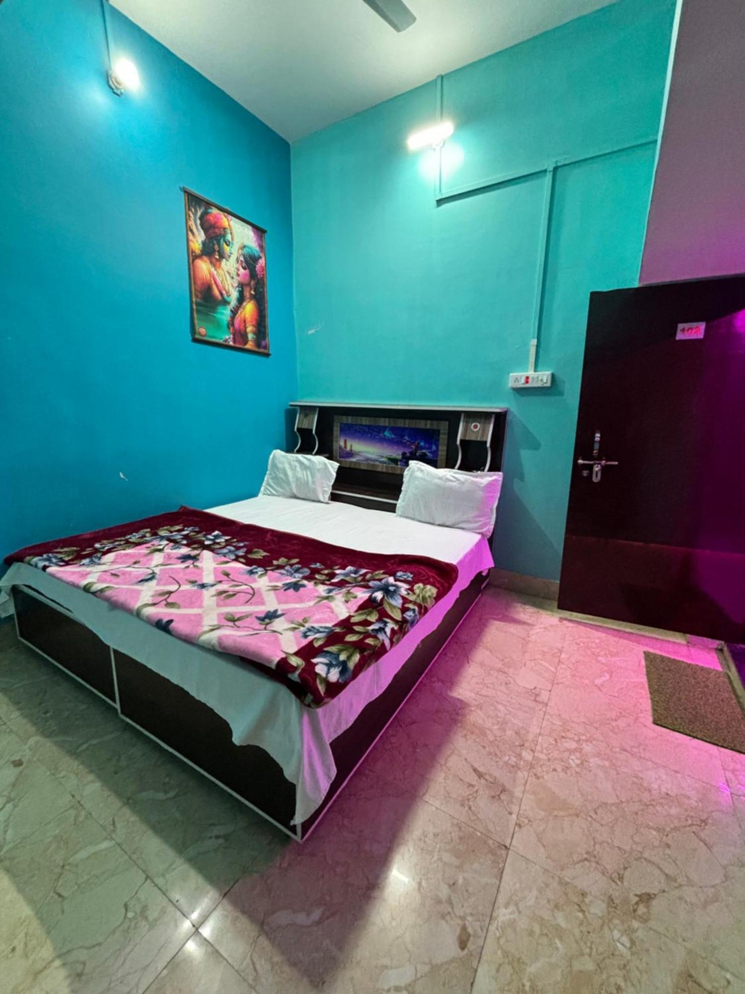 Kishori Ram Homestay Near Ayodhya Dham Railway Exterior photo